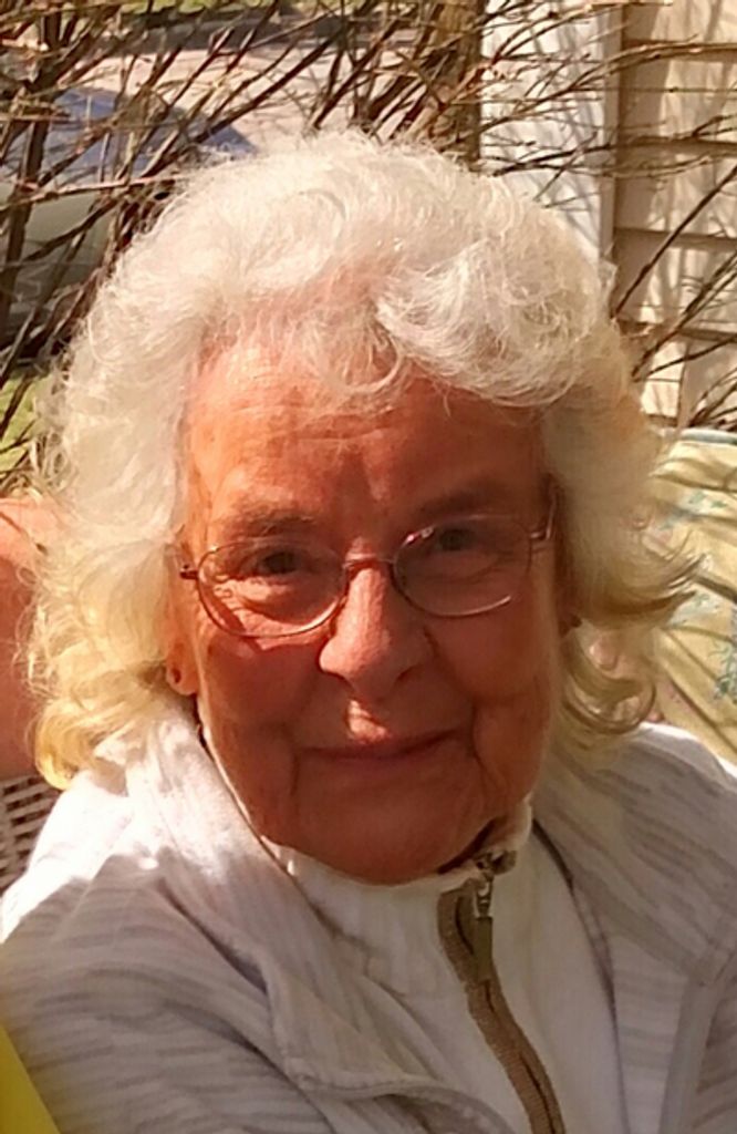 Estelle Bernadine Roelofs