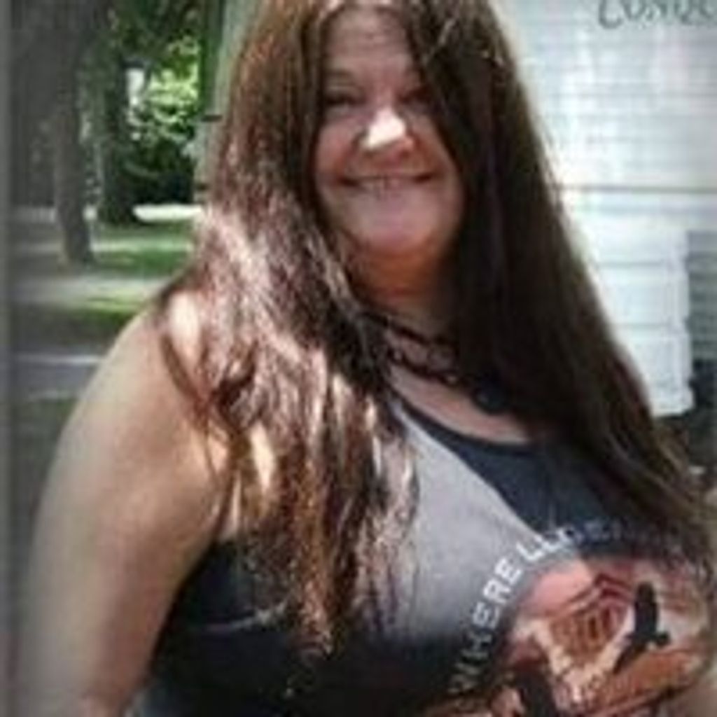 Flora Marie Swiger Profile Photo