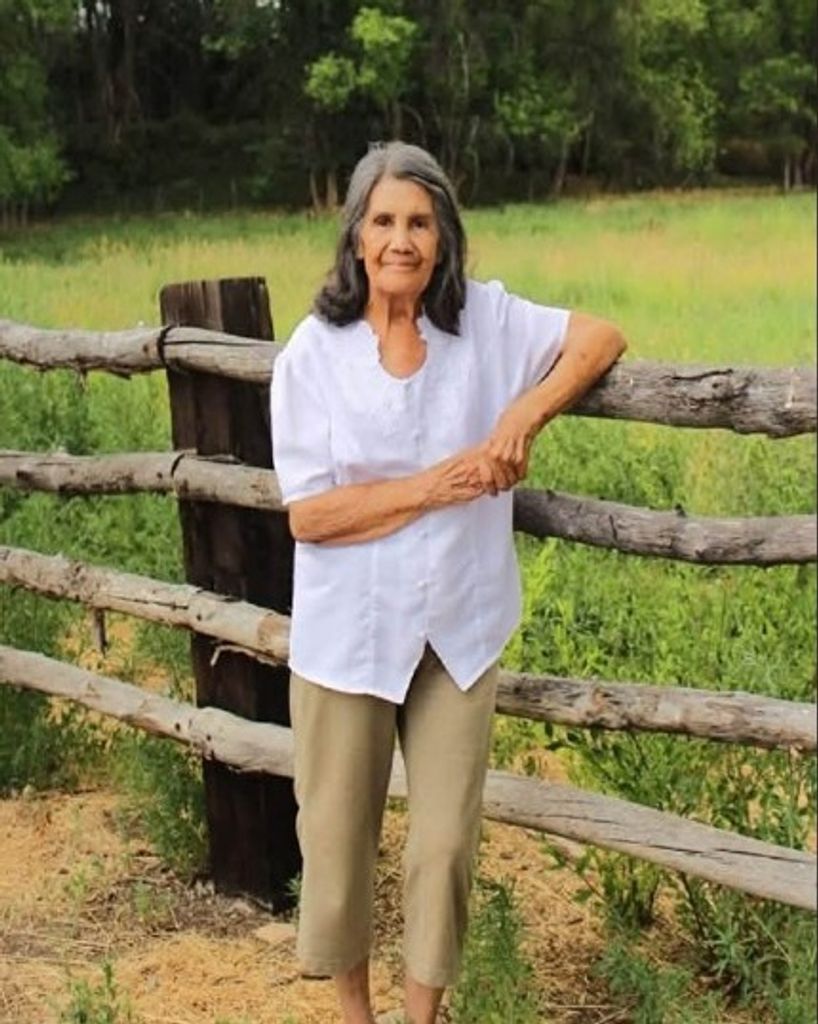 Julia Rebecca Leon Profile Photo