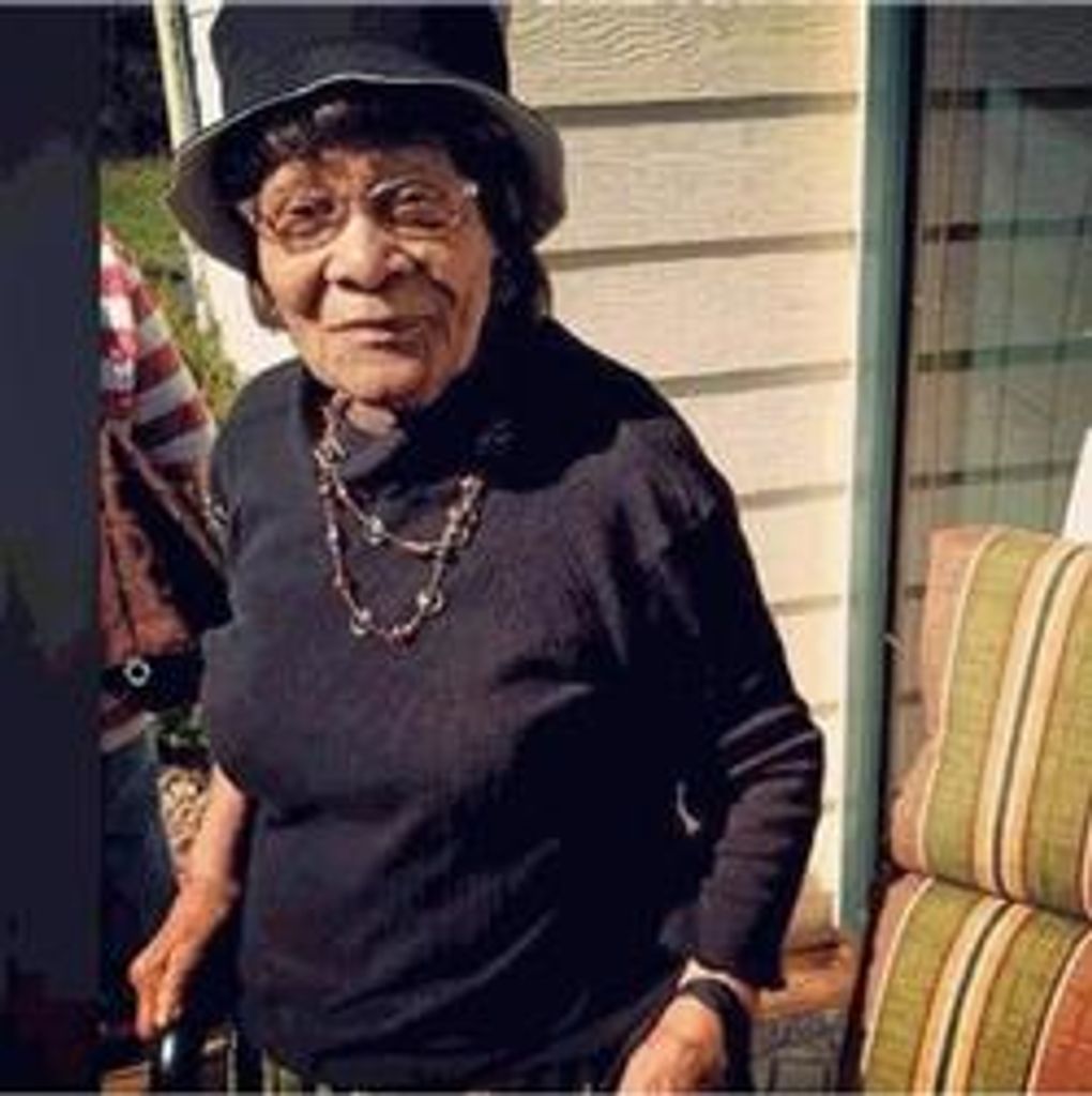 Lillian Lyons Satterfield Profile Photo