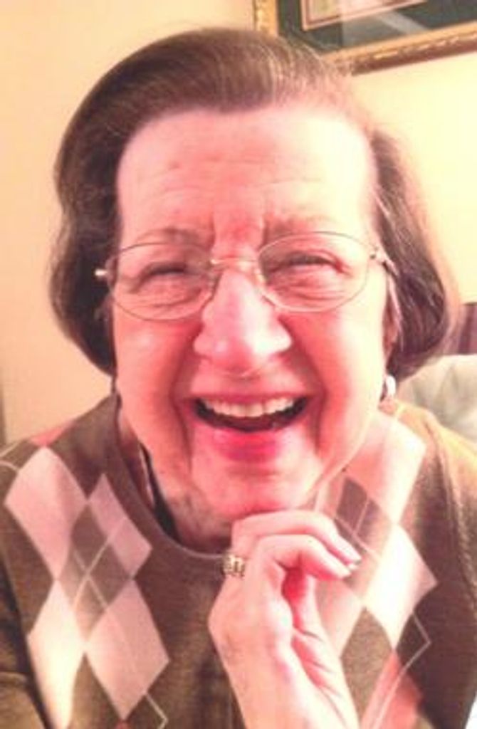 Dolores E. Speaker Profile Photo