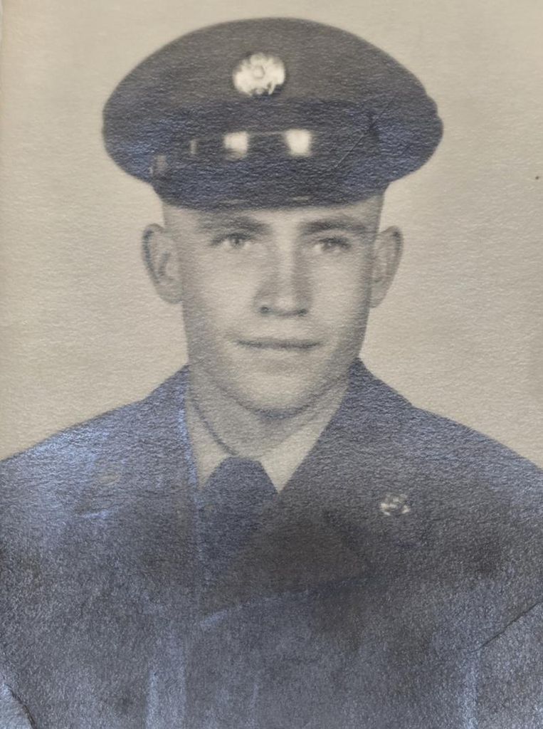 Robert Leeman "Bob" Russell Profile Photo