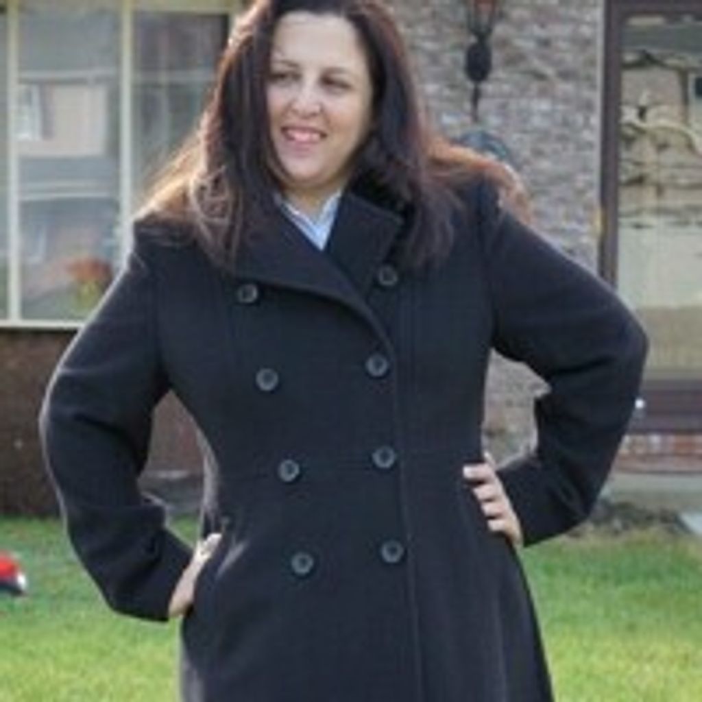 Esmiralda Almaz Profile Photo