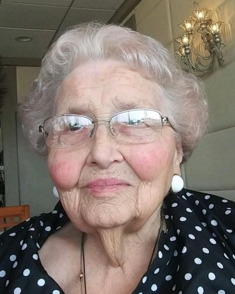 Elizabeth La Bracio