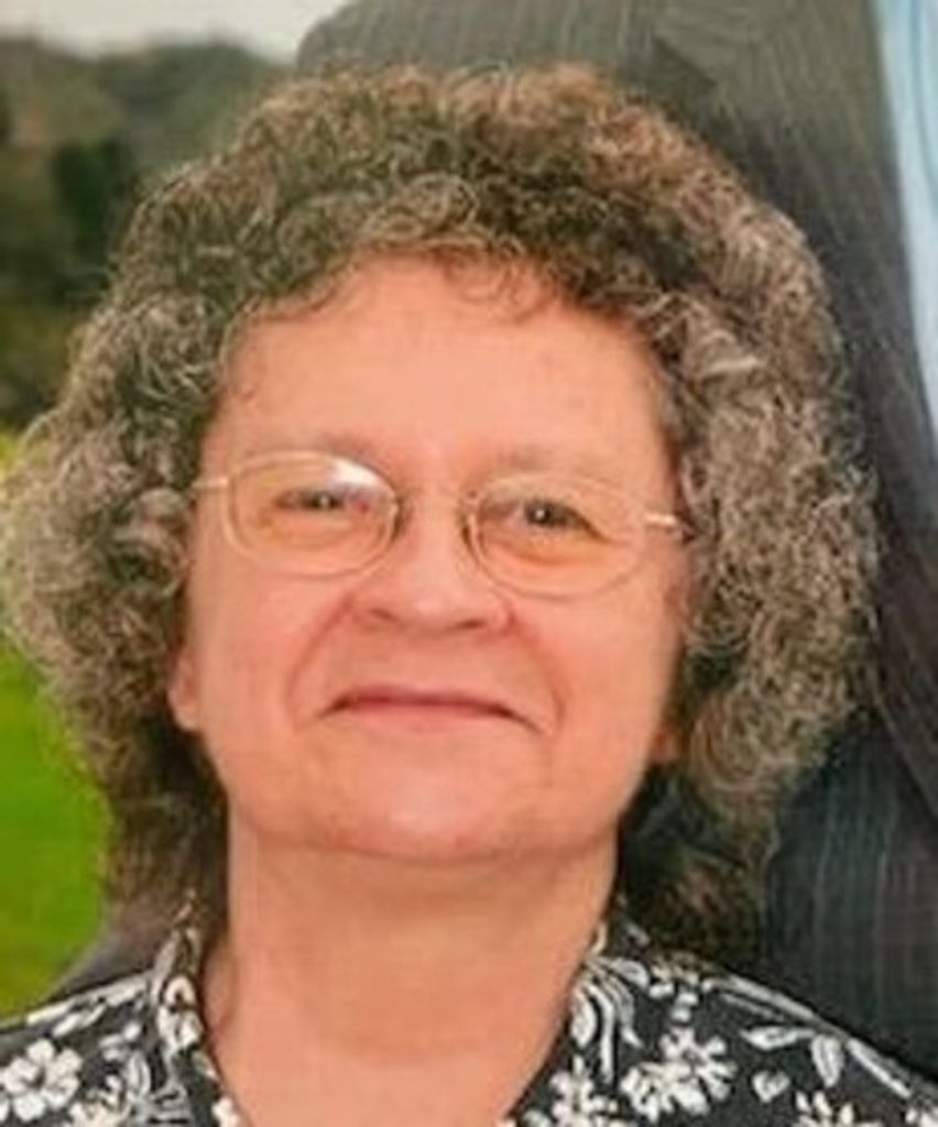 Mary Lou Hunter Profile Photo