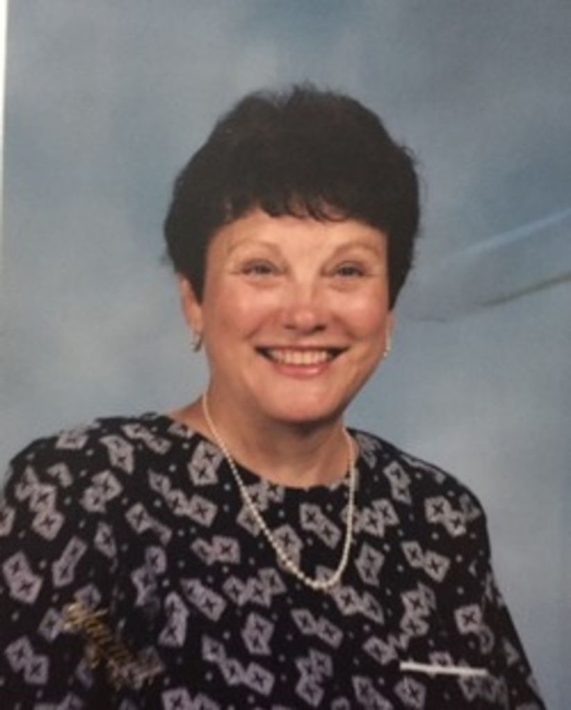 Elaine Hogan Crosby Profile Photo