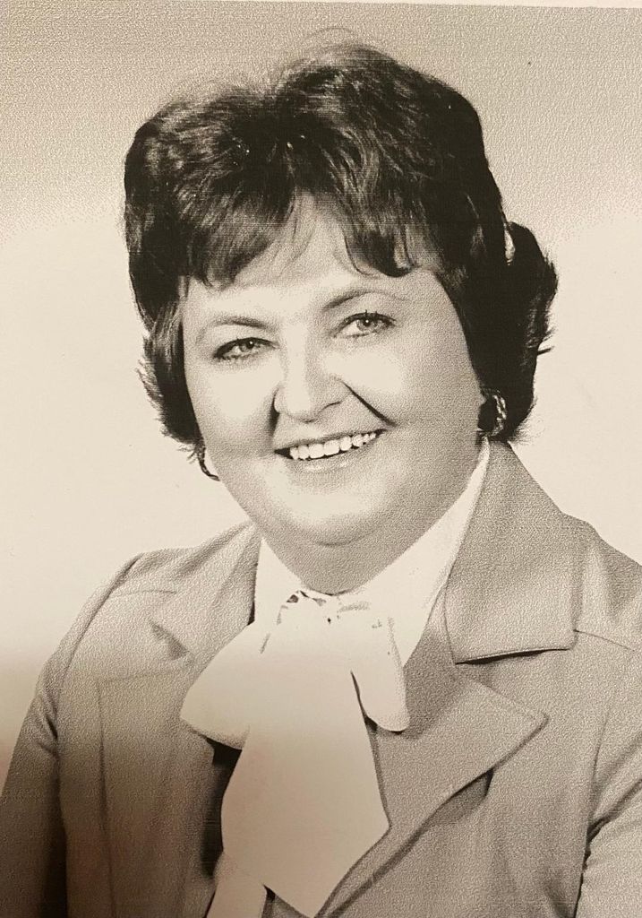Joan R. Hollstegge