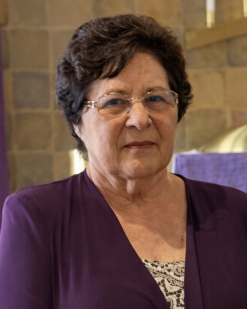 Lois Tiffany Profile Photo