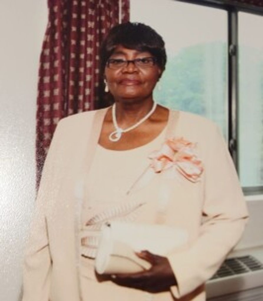 Adelia Saintil