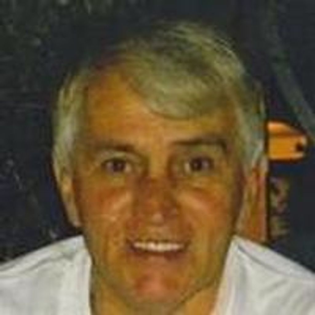 Earl  R. Smith