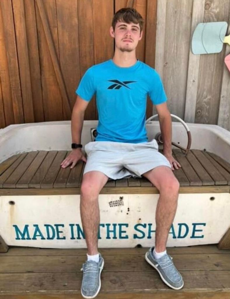 Dakota D Tipton