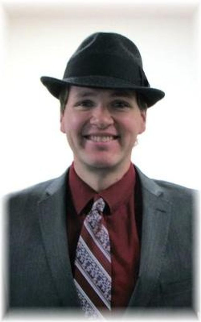 Alexander Michael Worms Profile Photo