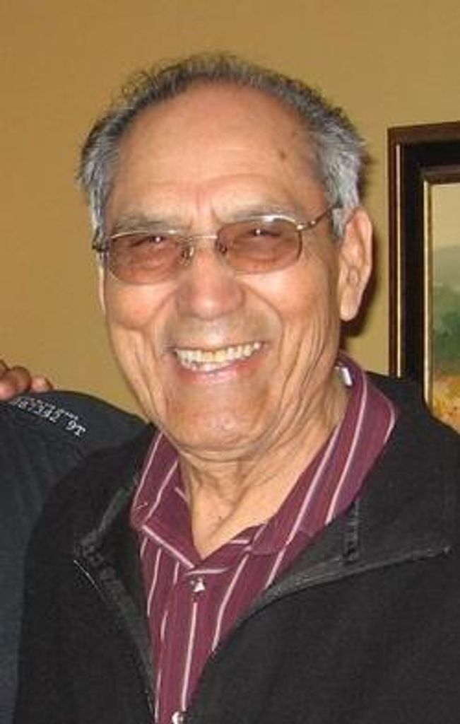 Carlos Alvarez Sr.