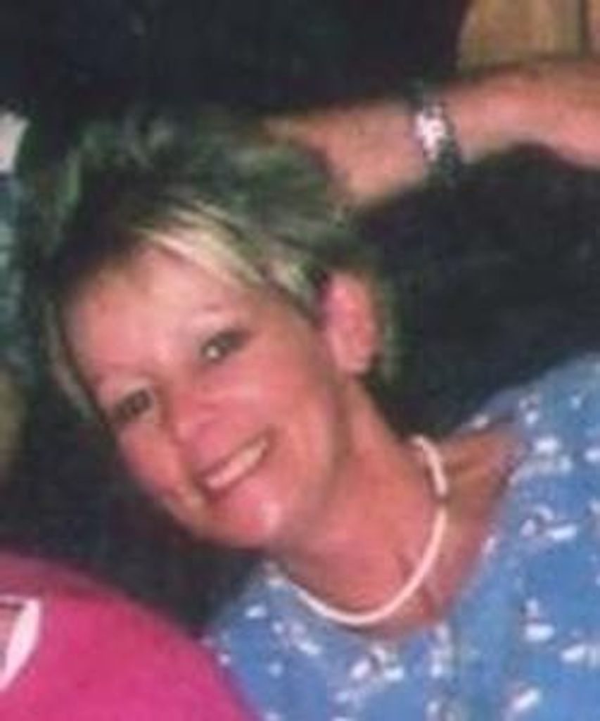 Stephanie Lynn Jones Profile Photo