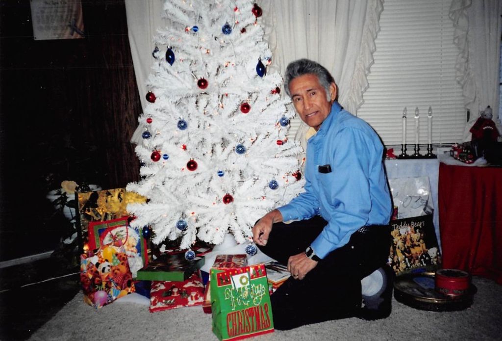 Paul Cisneros Profile Photo
