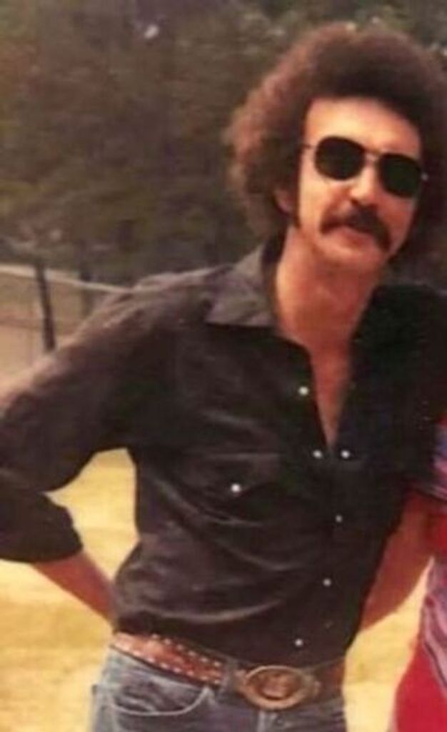 Robert E Edwards