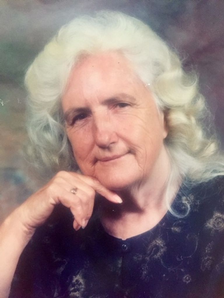 Eloise Humphreys Esteb Profile Photo