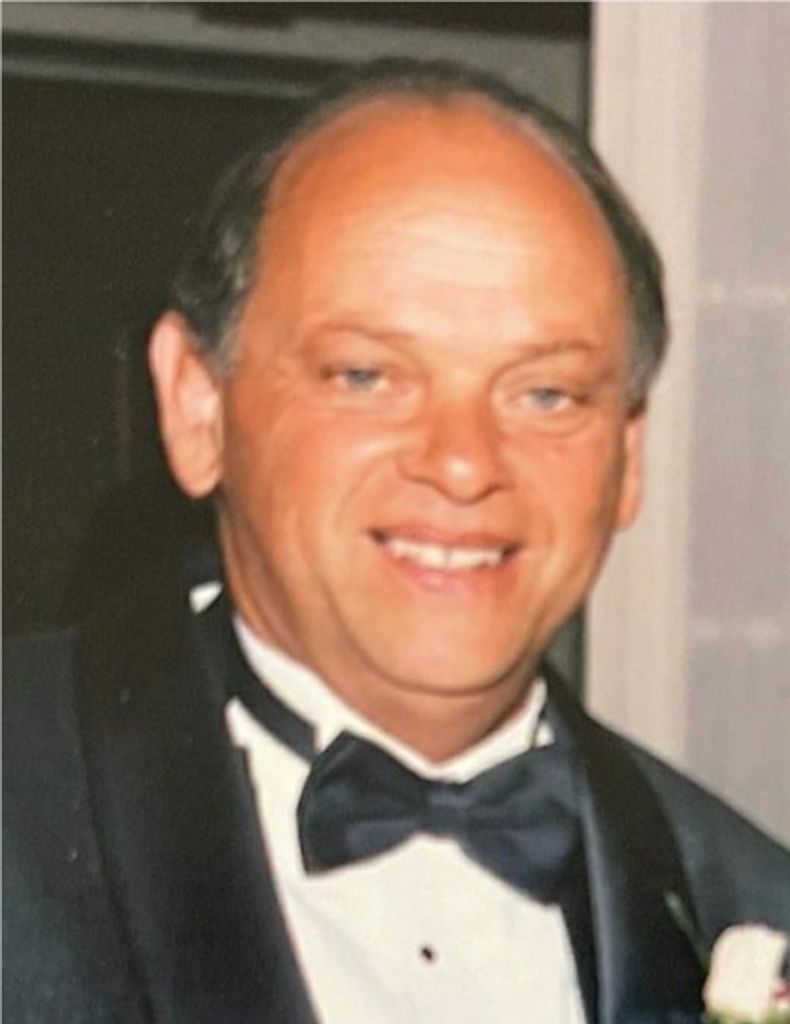 Robert "Gus" K. Gustafson, Sr.