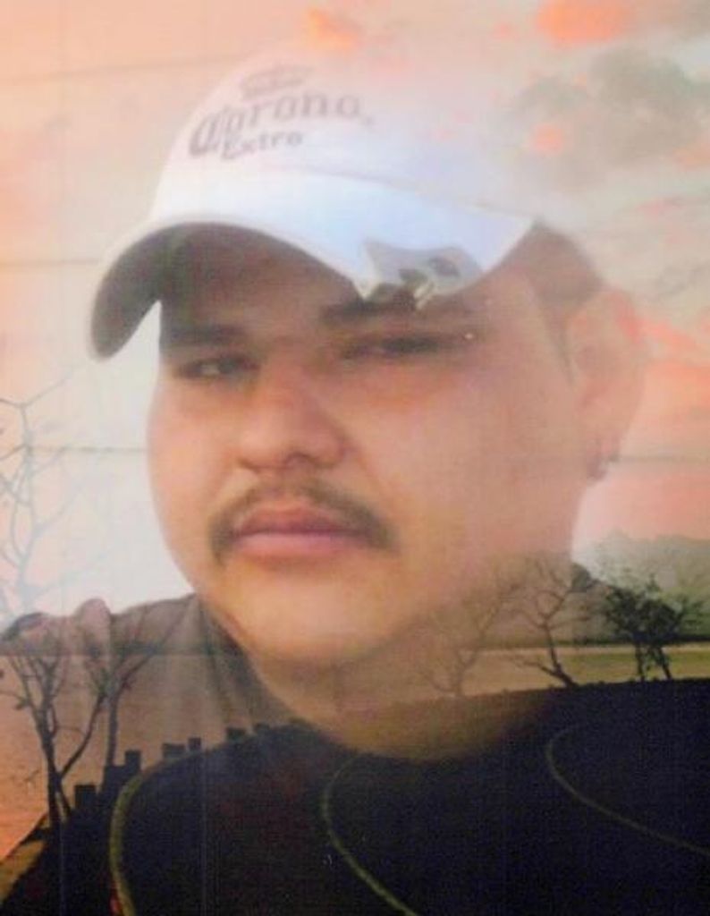 Israel  Arcos-Flores