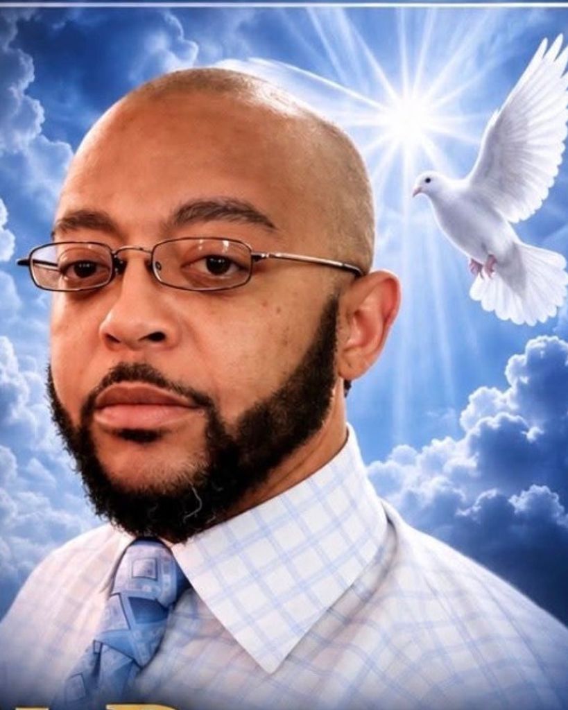 Antonio Perry Profile Photo