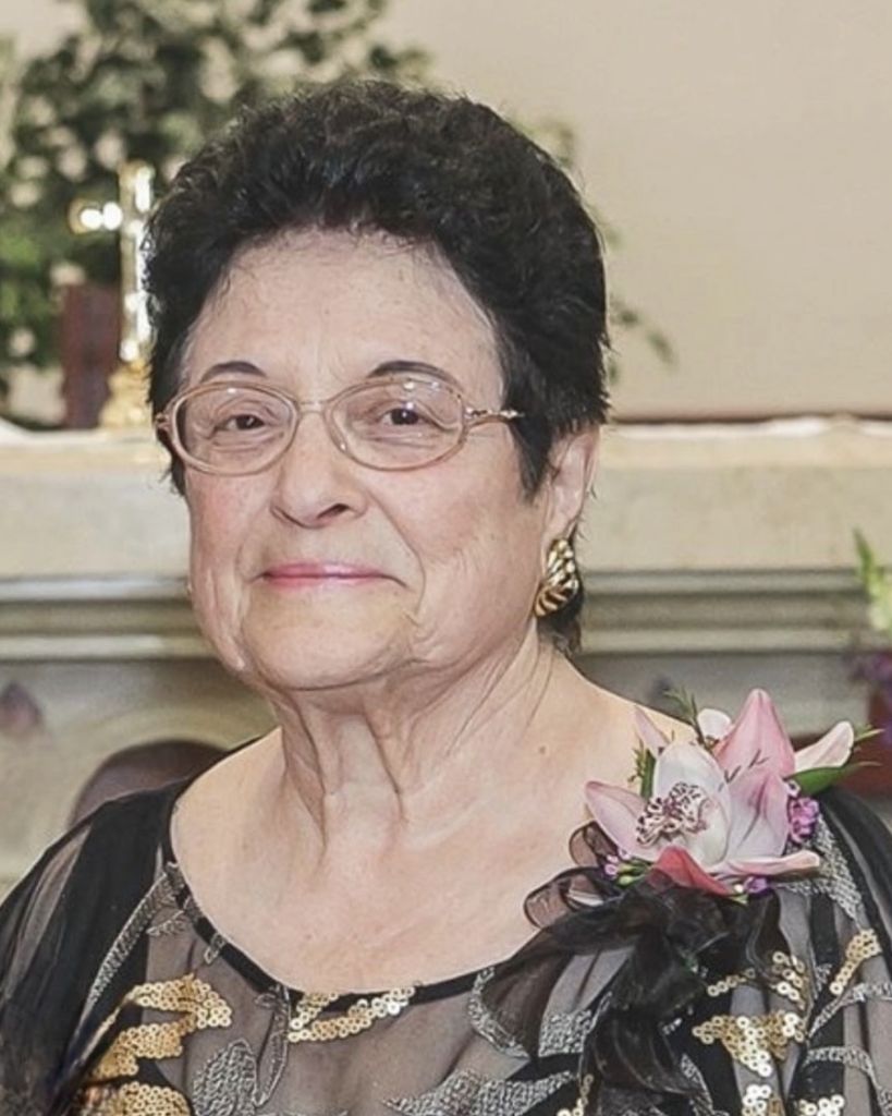 Sarah M Leonardis
