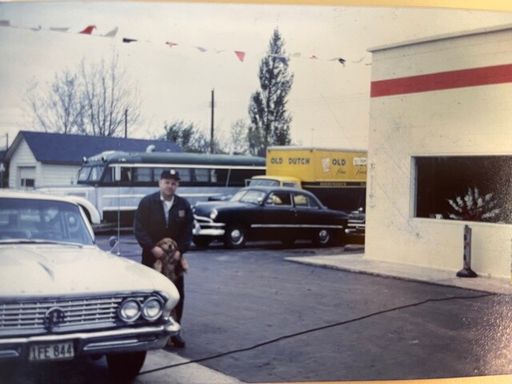 Virgil Elmer Siewert photo gallery thumbnail 35 of 202