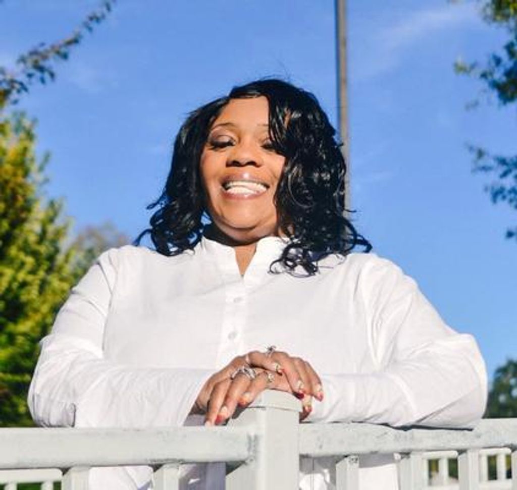 Angela Henderson Fields