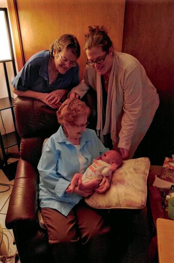 Wendy Jiacoletti photo gallery thumbnail 42 of 71
