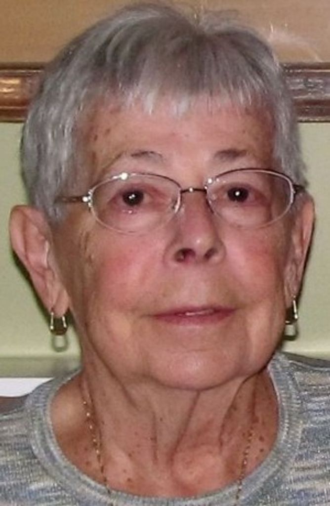 Mary M. (Weiss) Mcfadden Schiavone