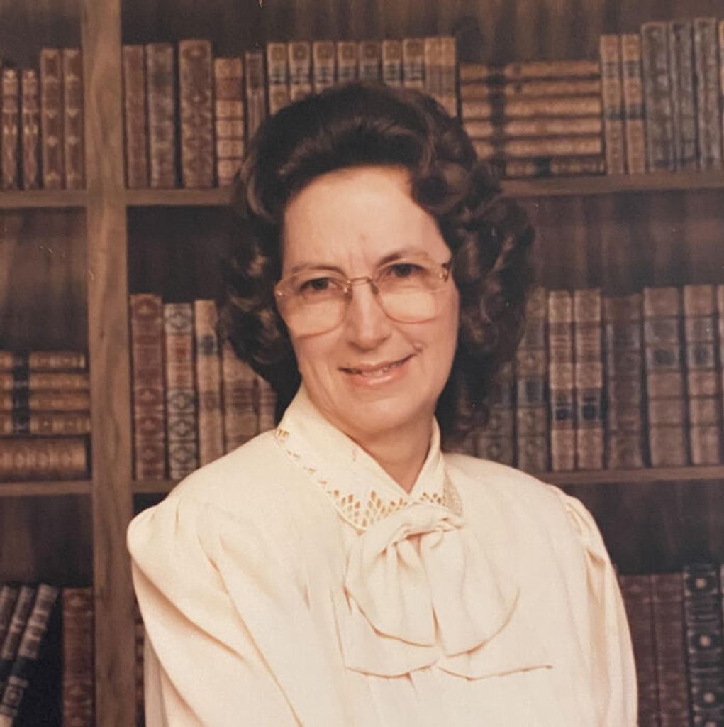Louise Richardson Profile Photo
