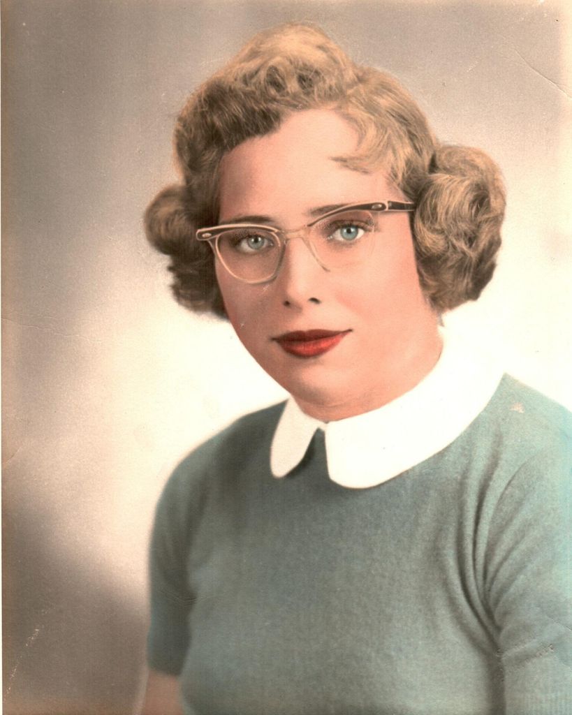 Elizabeth Jean Essel Profile Photo