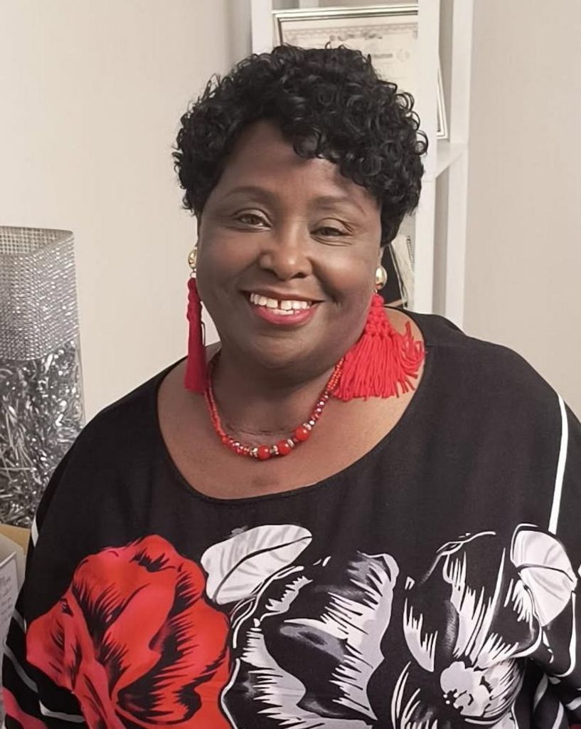 Ms. Dianne Roberts Profile Photo