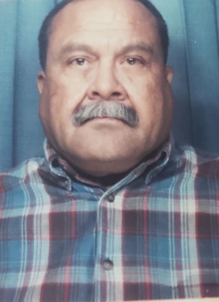 Carlos Santa Ana Profile Photo
