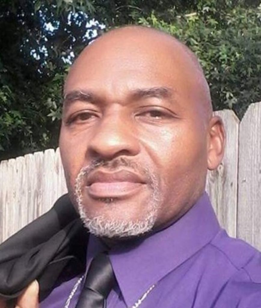Royce Demetrius Hall Profile Photo