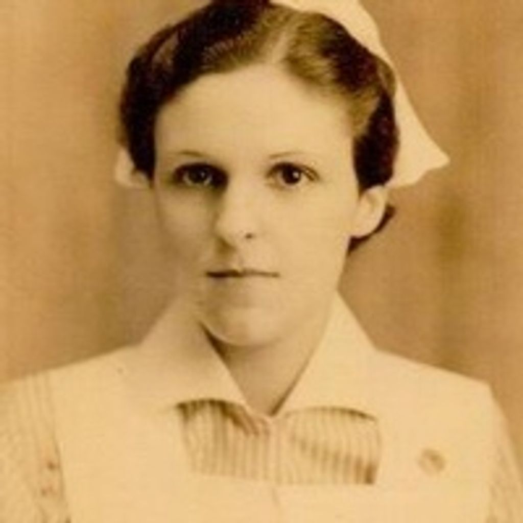 Evelyn Augusta Guartha