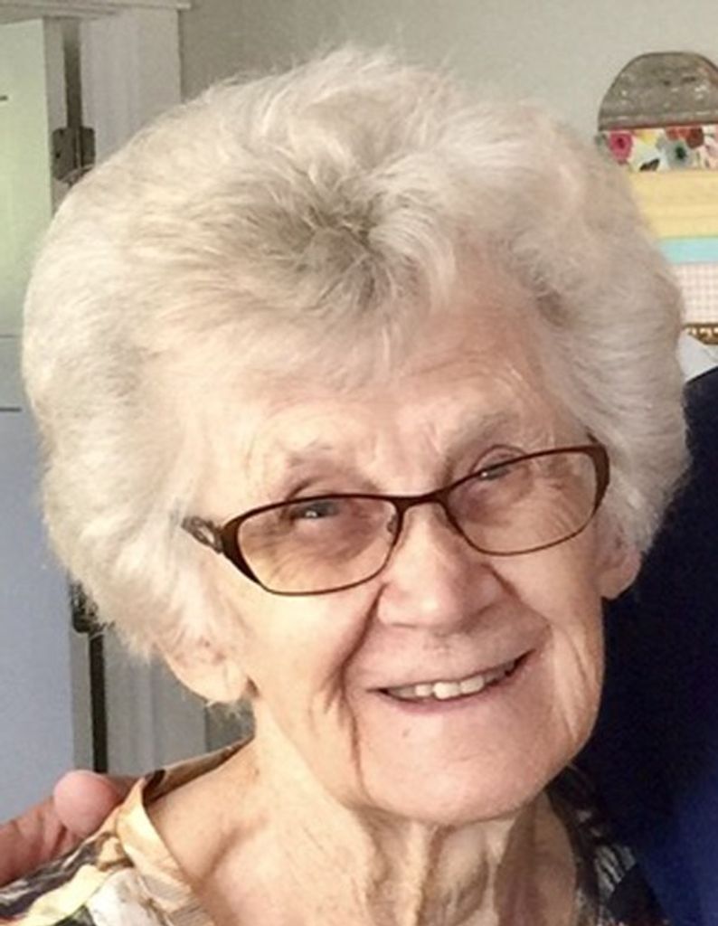 Beth (Averett)  Larsen Profile Photo