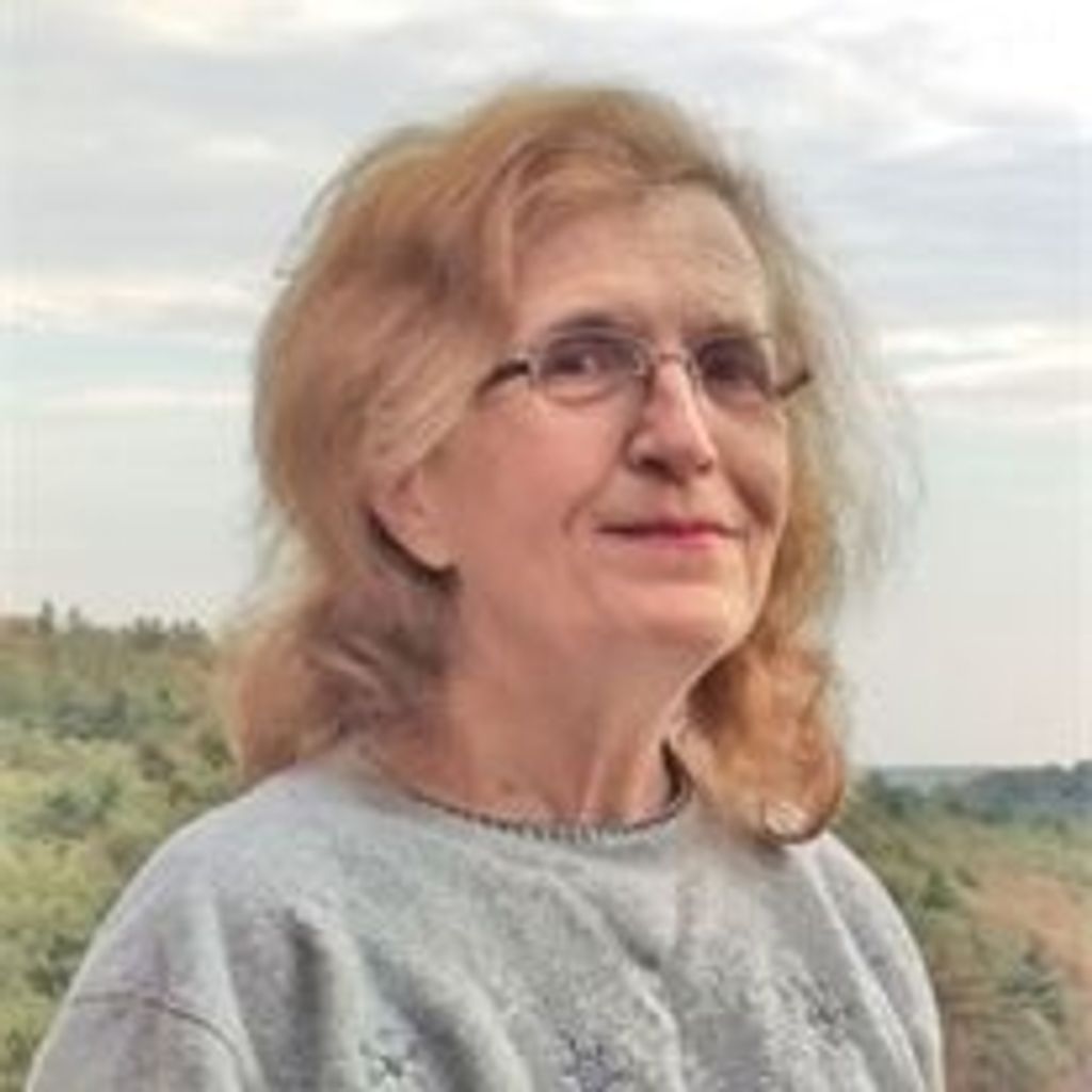 Maria T. (Pietro)  Henkins