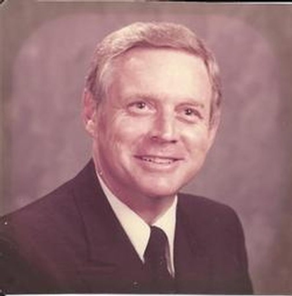 Captain James E. (Jim) Thompson, Jr., Usnr