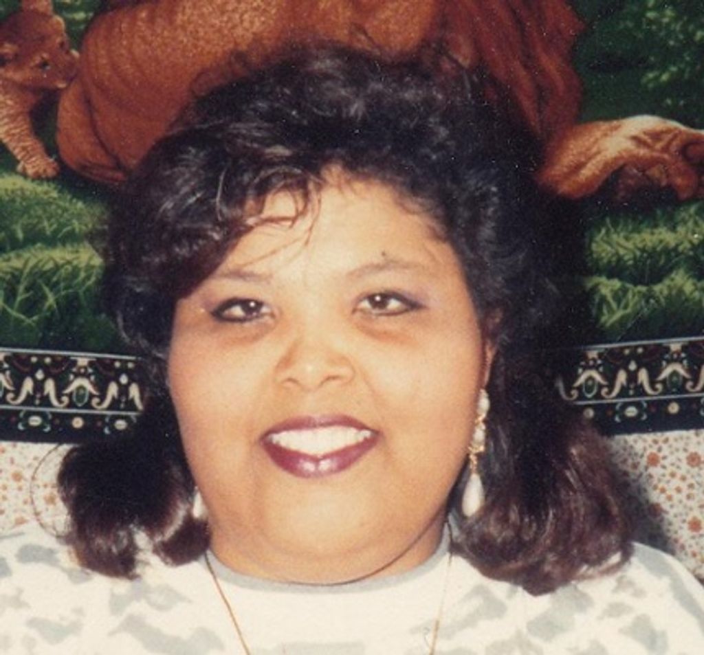 Rosa M. Cardona Profile Photo