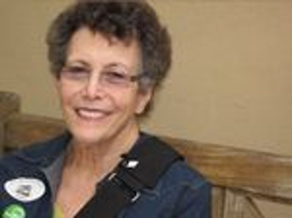 Janet Caplan Levy Profile Photo