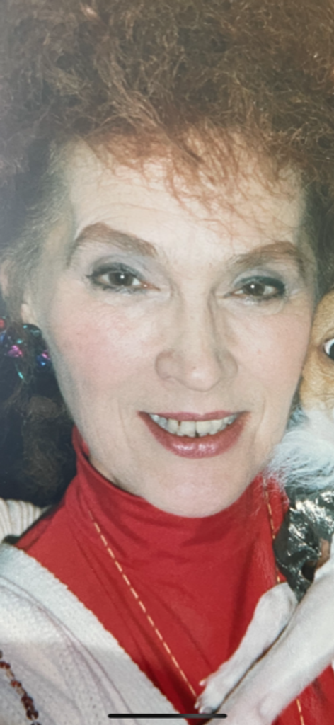 Anna Leonardis Profile Photo