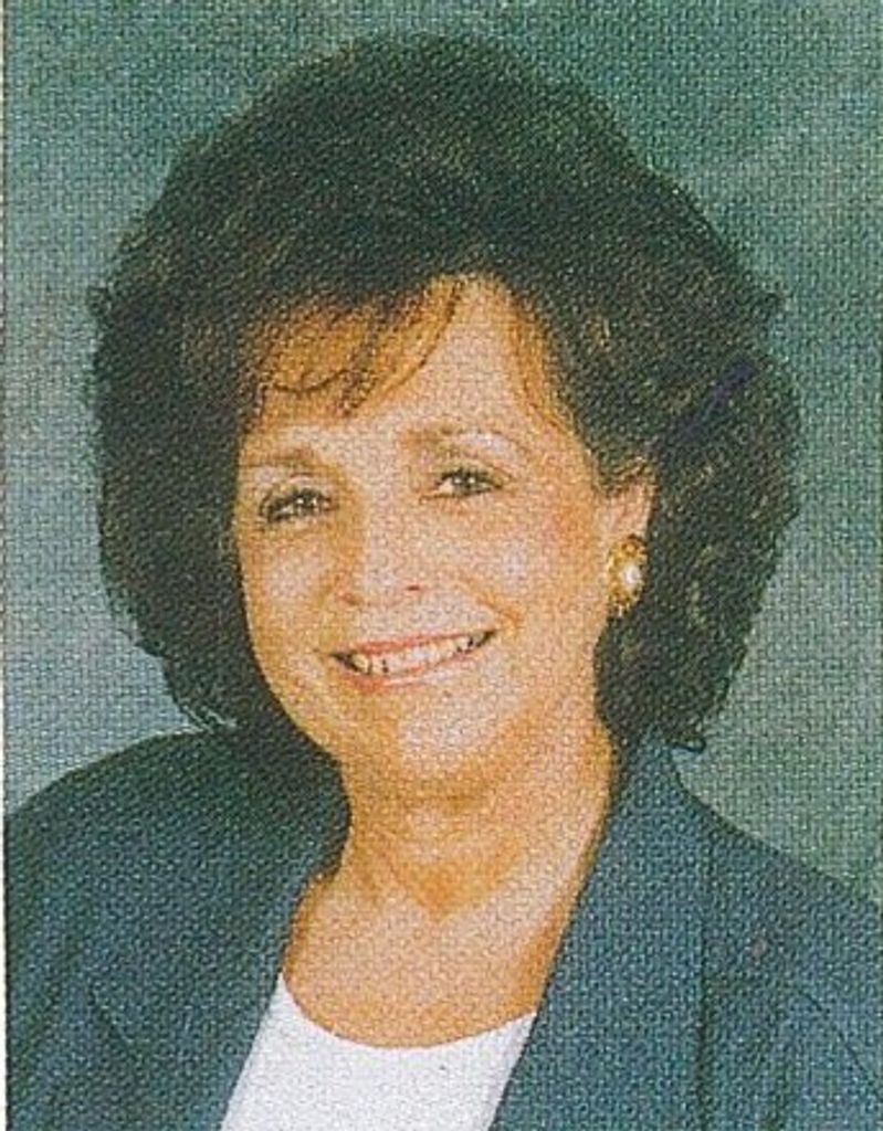 Linda S (Fry)  Adams