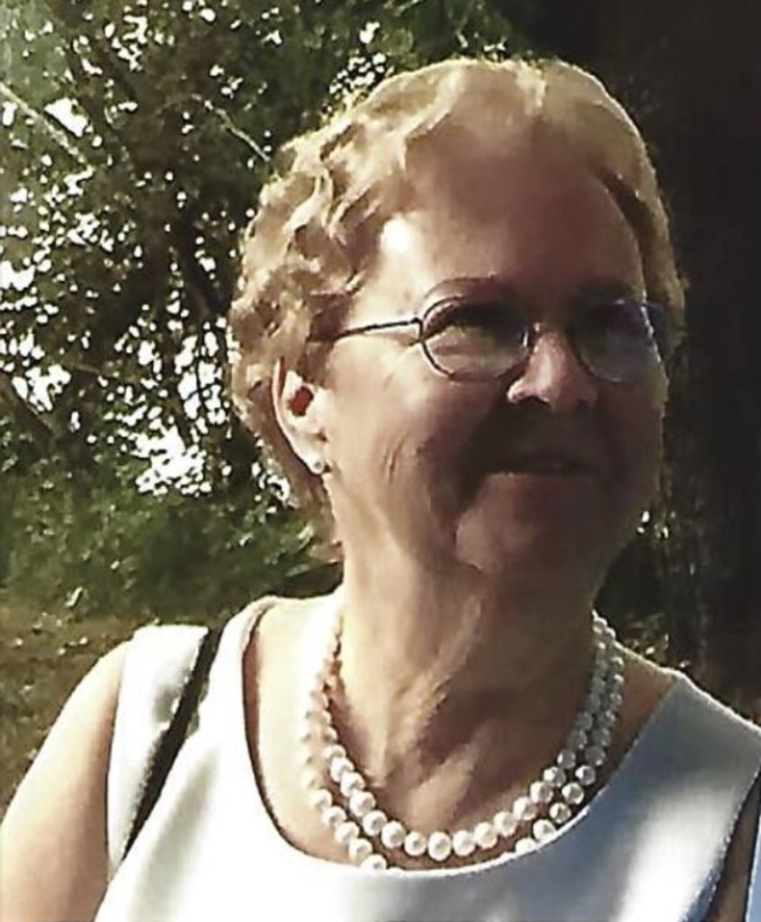 Gloria J. (Shomph)  Schrager