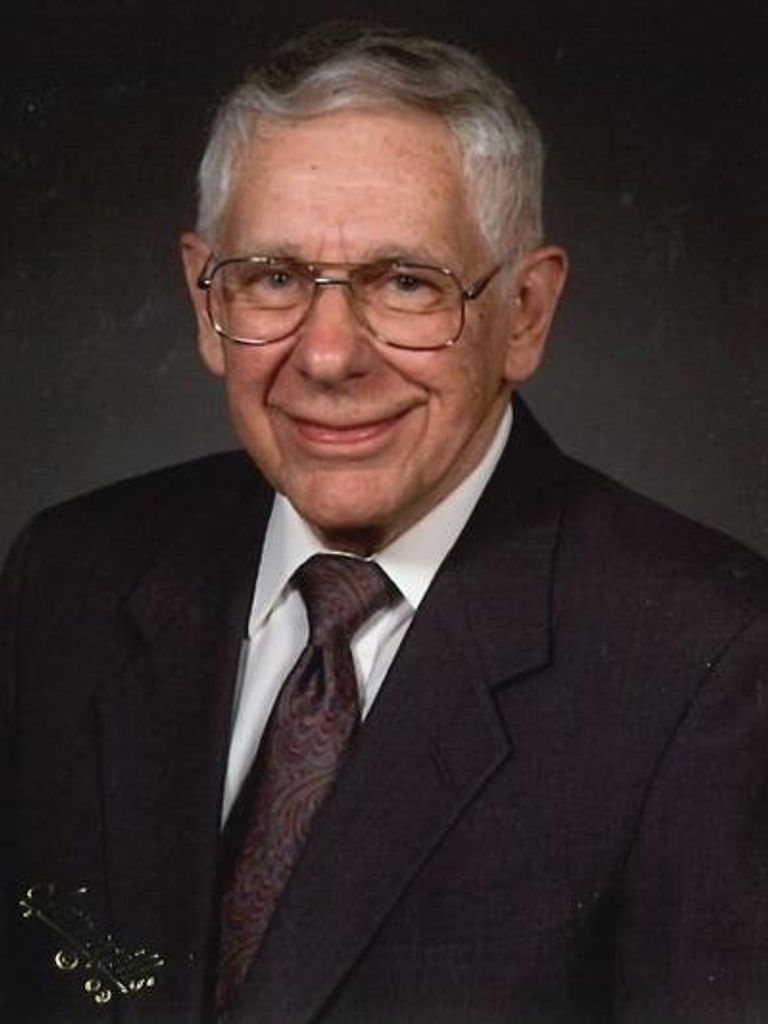 Rev. Lyle Fred Krumrie Profile Photo
