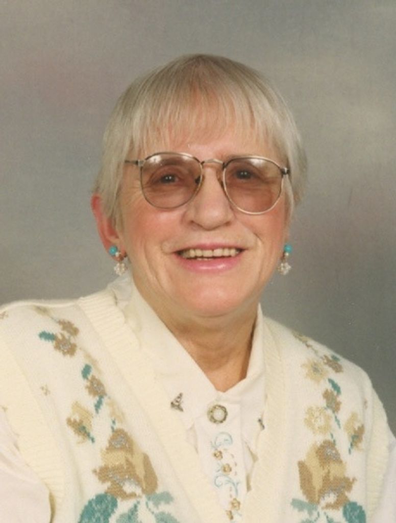 Jacqueline J Halverson