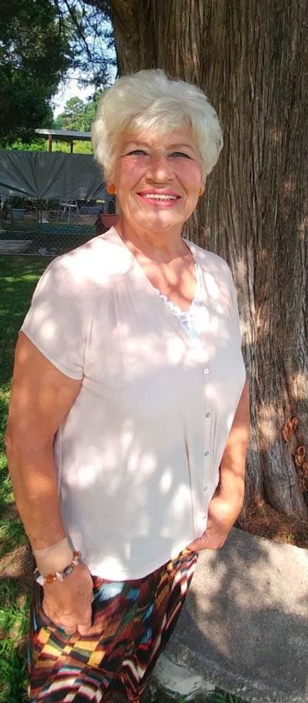 Wanda Hicks Donovan Newcomb Profile Photo