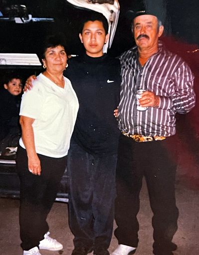 Adolfo Quintanilla photo gallery thumbnail 21 of 80