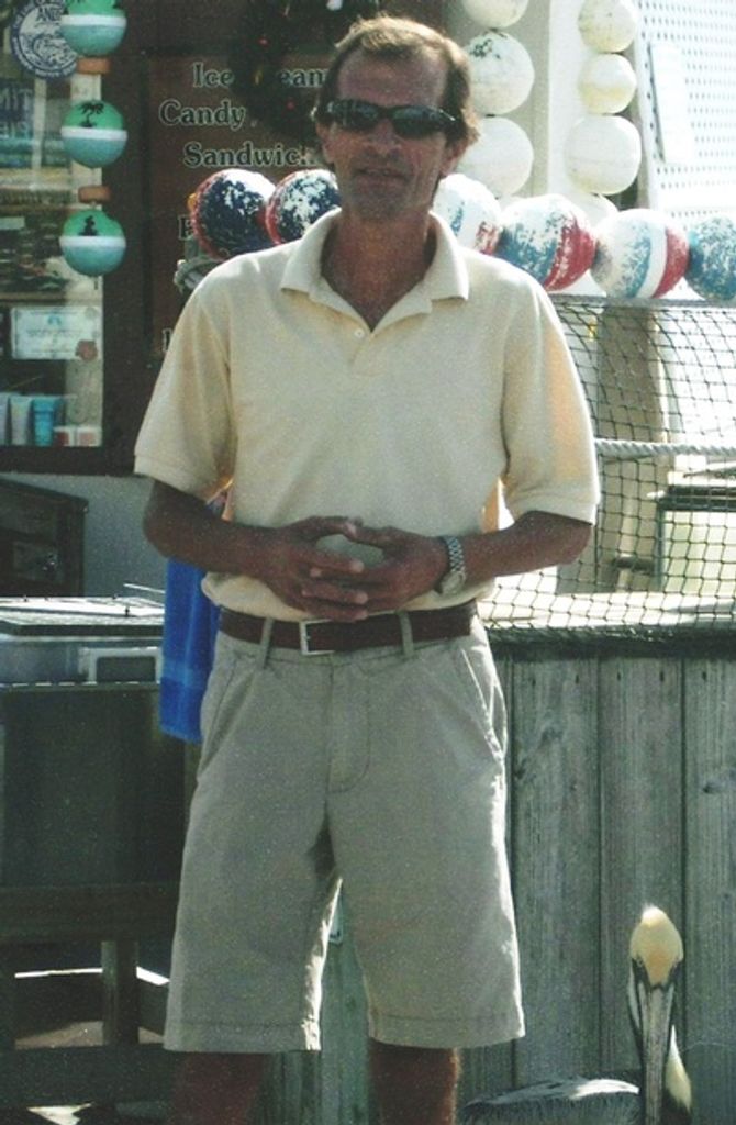 Raul E. Quinteros Profile Photo