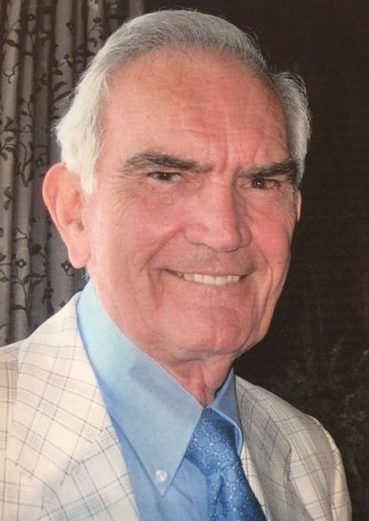 Louis Anderson Profile Photo