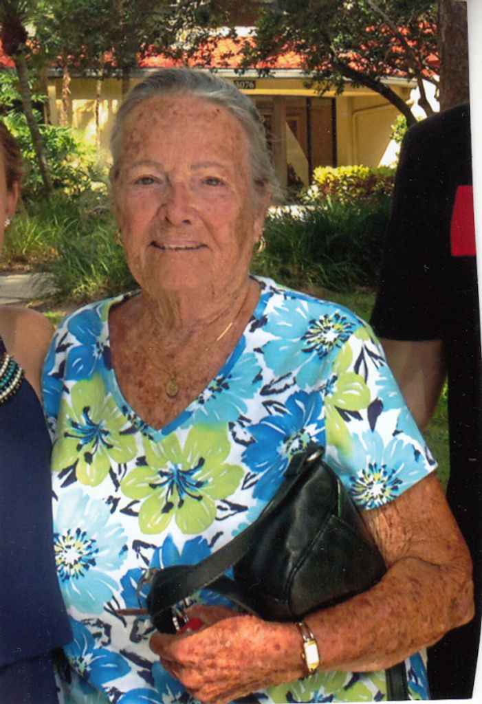 Nadyne (Lefholz)  Hofer
